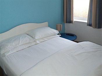 Friends Hotel Frühstückspension 4*