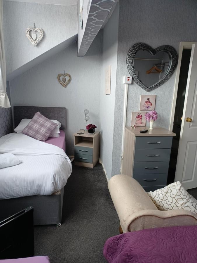 Friends 4* Blackpool